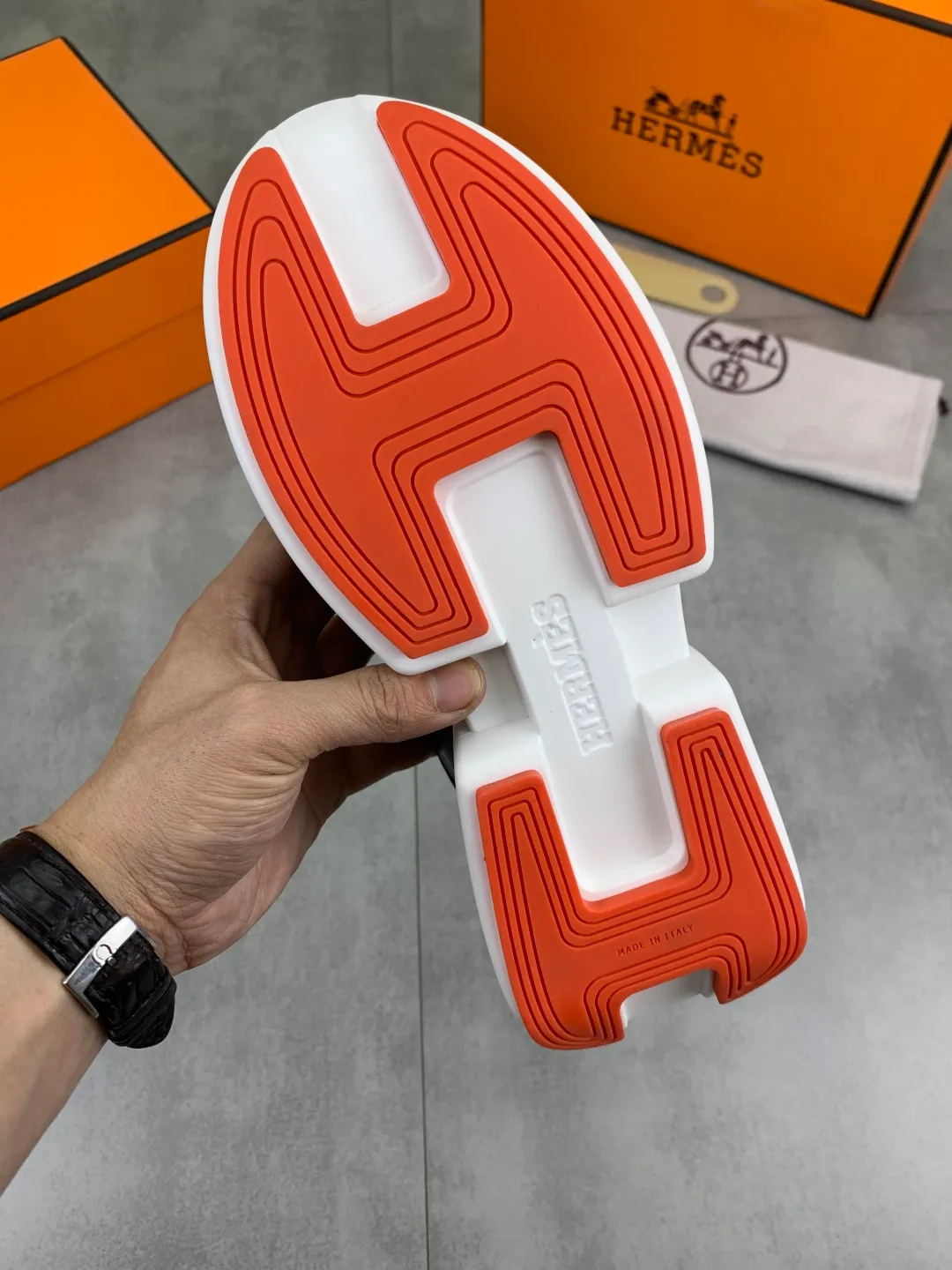 Men's shoes 💰P460 new style [HERMES] Hermès - High-end quality original order - Upper: 🔝 Napa calfskin, sewn brand 'H' totem - Inner: water-dyed cowhide - Outsole: ultra-light TPU foam; molded outsole - Ultra-high quality control·Fine workmanship: highlighted (high-end·luxury·grade) -Size: 38-44 (45 can be customized)·